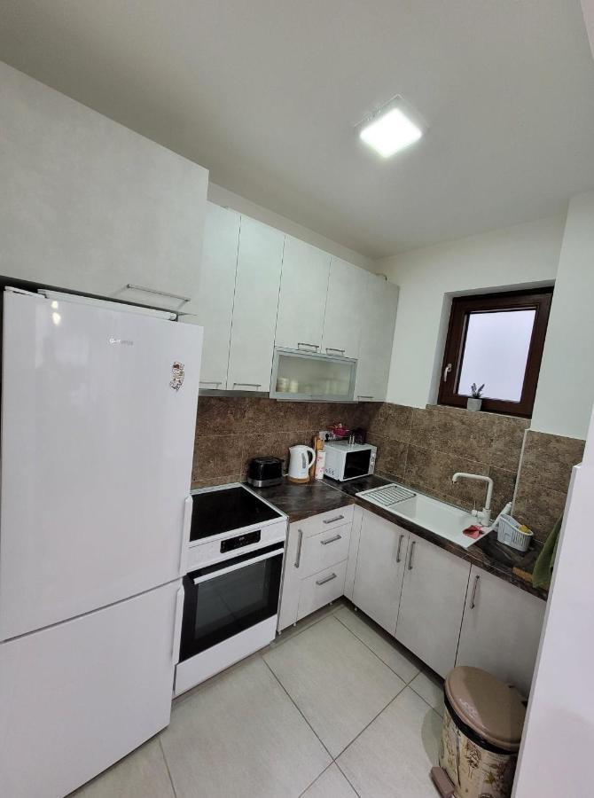 Apartment Iris Belgrad Exteriör bild
