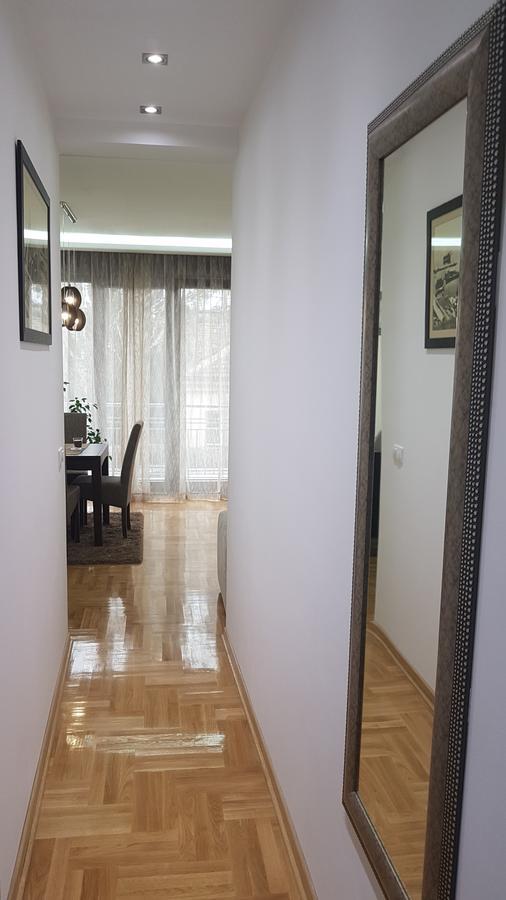 Apartment Iris Belgrad Exteriör bild