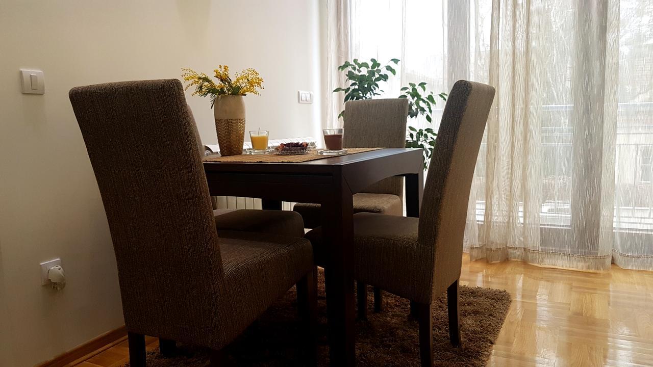 Apartment Iris Belgrad Exteriör bild