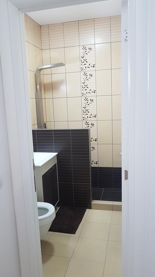 Apartment Iris Belgrad Exteriör bild