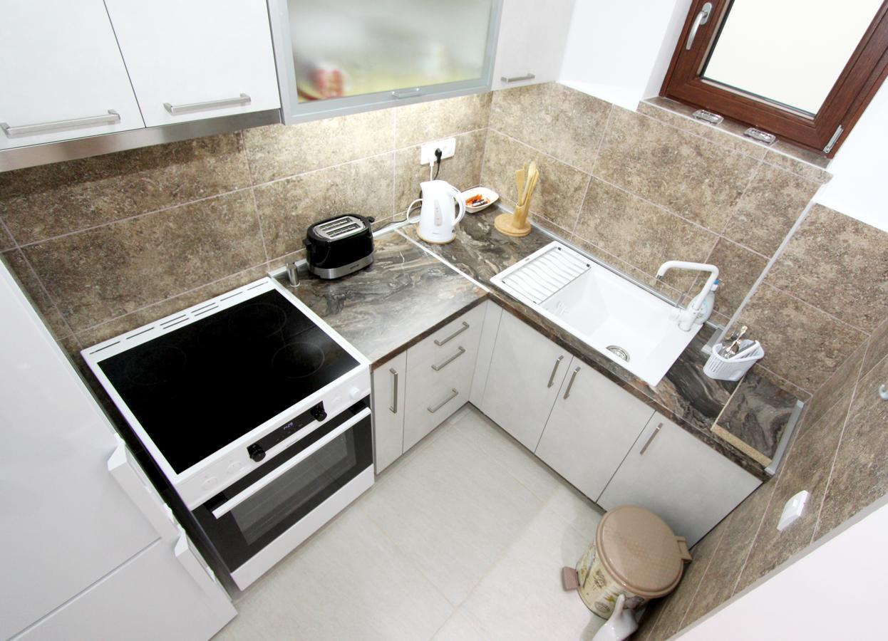 Apartment Iris Belgrad Exteriör bild