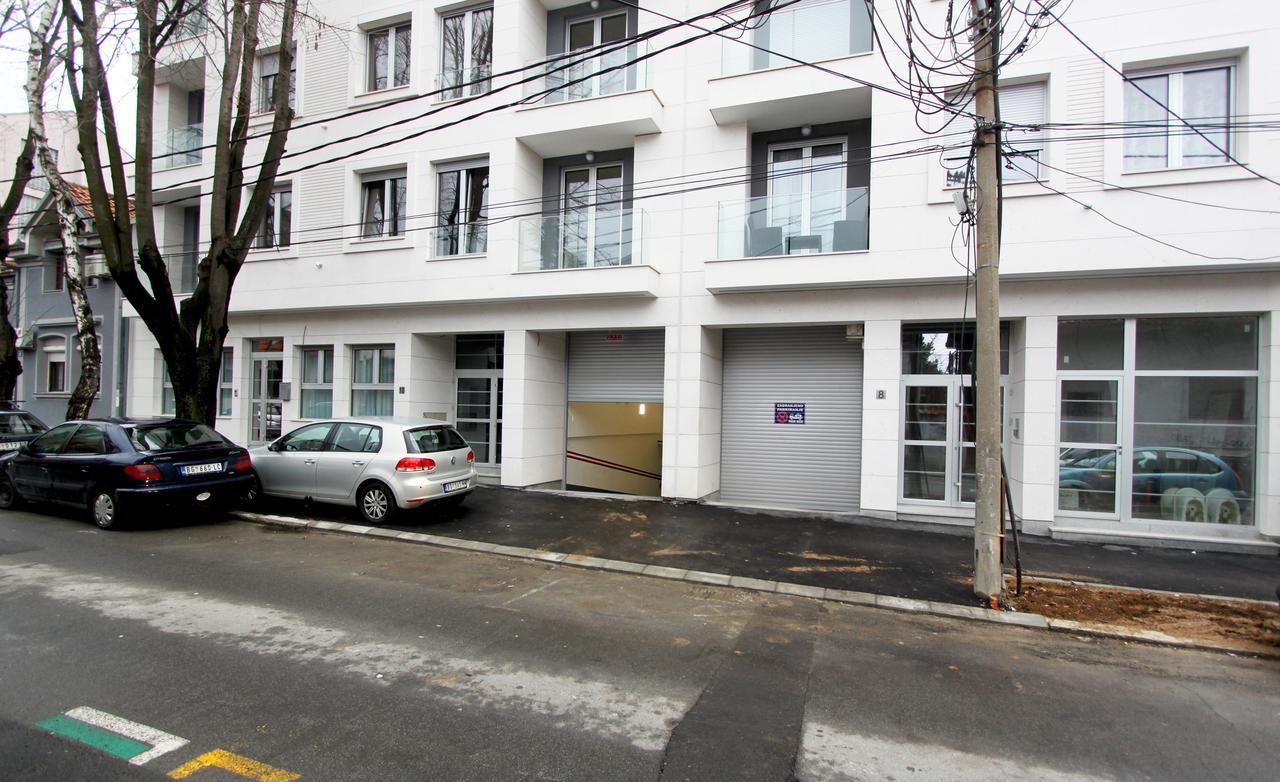 Apartment Iris Belgrad Exteriör bild